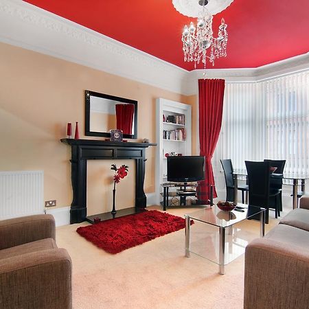 Townhead Apartments Glasgow Airport พาสเลย์ ภายนอก รูปภาพ