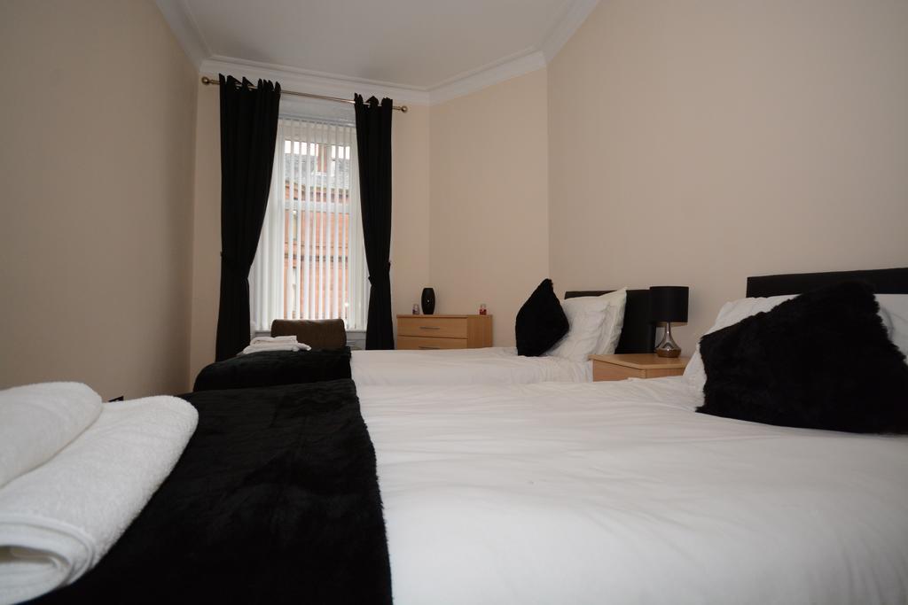 Townhead Apartments Glasgow Airport พาสเลย์ ห้อง รูปภาพ