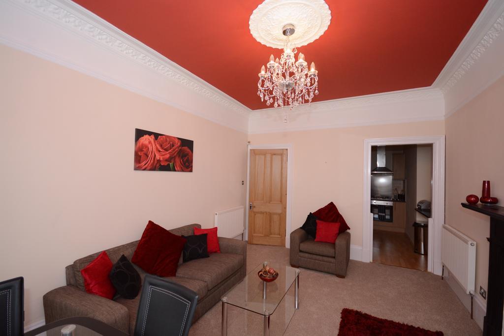 Townhead Apartments Glasgow Airport พาสเลย์ ห้อง รูปภาพ