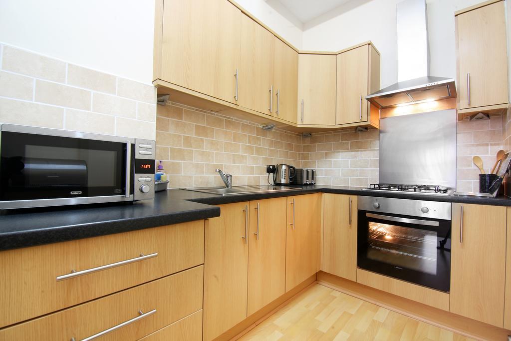 Townhead Apartments Glasgow Airport พาสเลย์ ภายนอก รูปภาพ