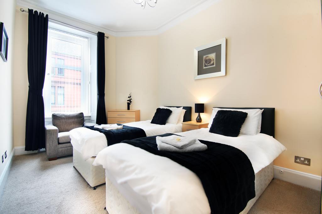 Townhead Apartments Glasgow Airport พาสเลย์ ภายนอก รูปภาพ